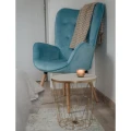 damento-fotel-uszak-cozy-turkus-turkusowy-niebieski-morski-nogi-drewniane-bukowe-pikowany-guziki-cozy-kosz-stolik-kawowy-stolik-metalowy-zloty-do-przechowywania-space.jpg