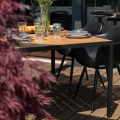 damento-stol-ogrodowy-stolik-ogrodowy-do-ogrodu-na-taras-czarny-drewnopodobny-polywood-aluminium-dora-krzeslo-ogrodowe-na-taras-balkon-krzeslo-azurowe-z-podlokietnikami-czarne-orte.jpg